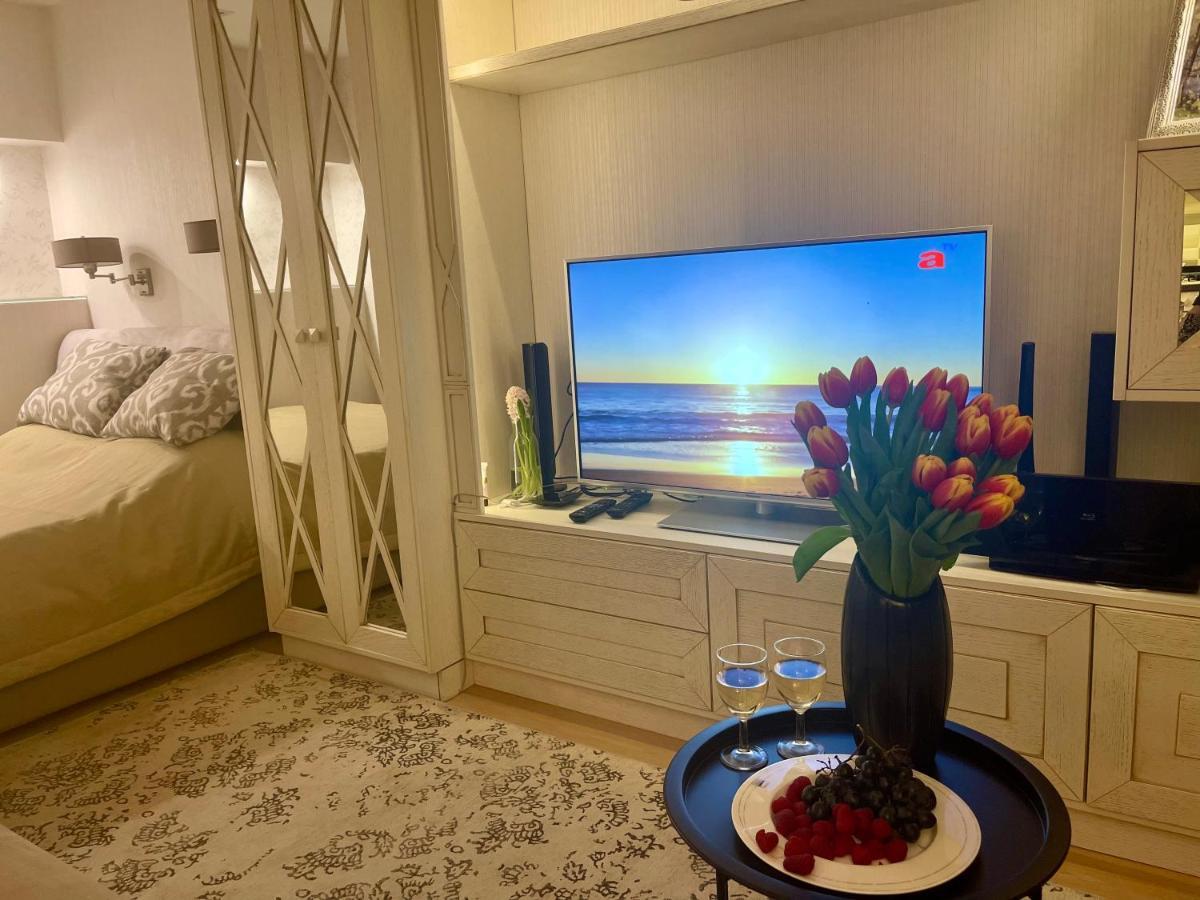 Cozy Studio Apartment In The Center Of Riga Bagian luar foto