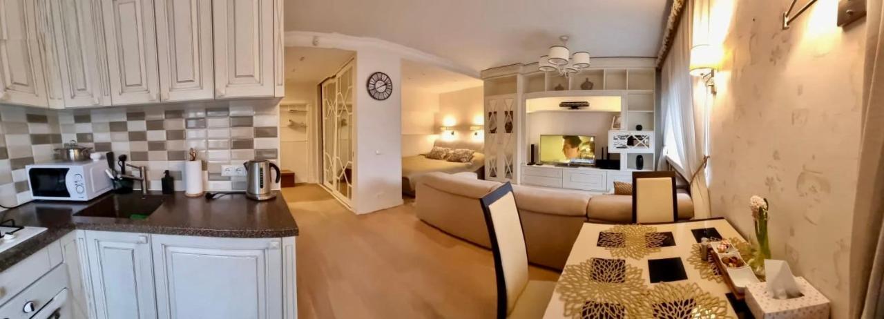 Cozy Studio Apartment In The Center Of Riga Bagian luar foto
